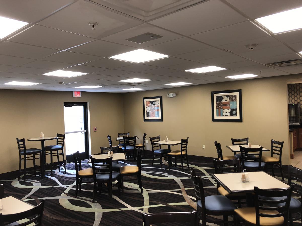 Countryview Inn & Suites Robinson Buitenkant foto