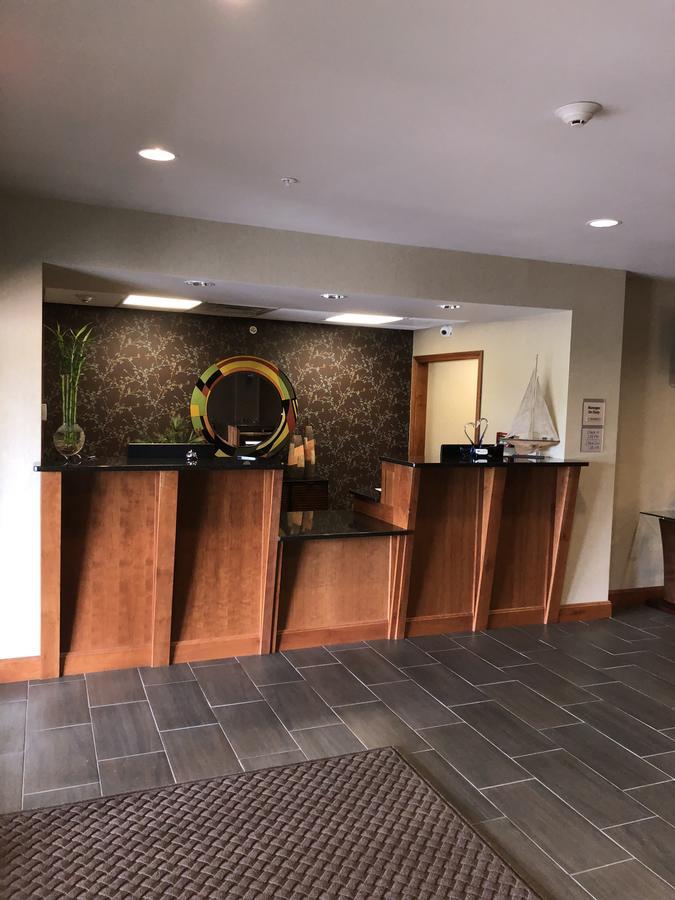 Countryview Inn & Suites Robinson Buitenkant foto