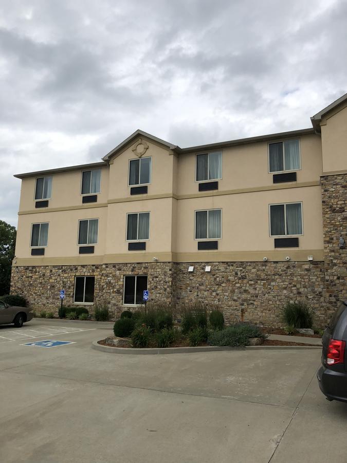 Countryview Inn & Suites Robinson Buitenkant foto