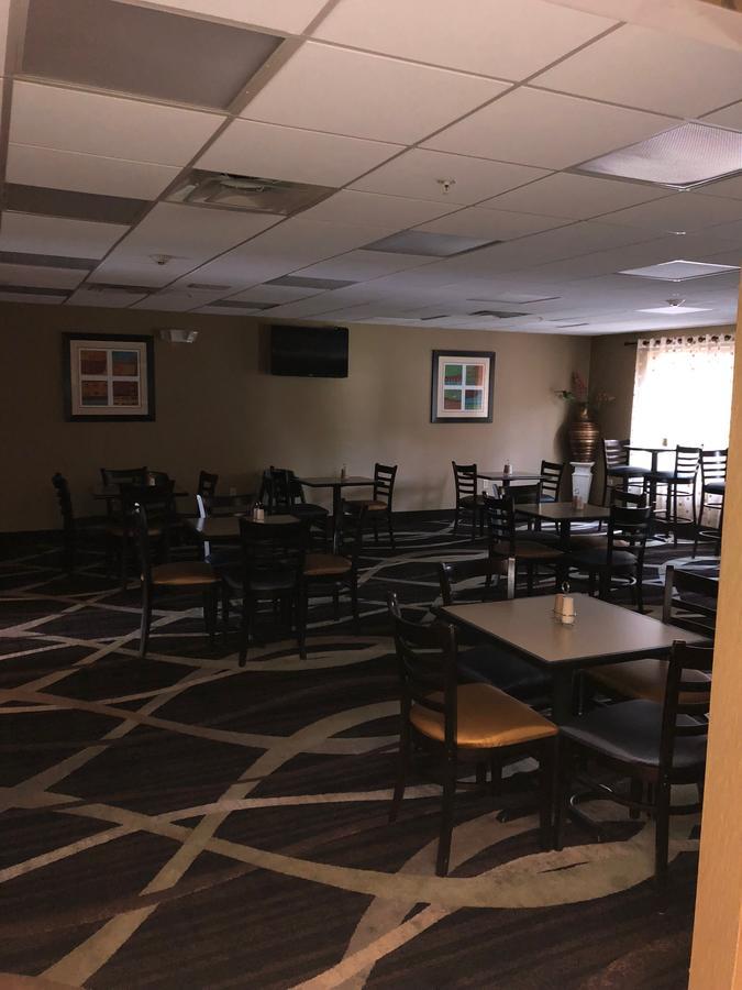 Countryview Inn & Suites Robinson Buitenkant foto