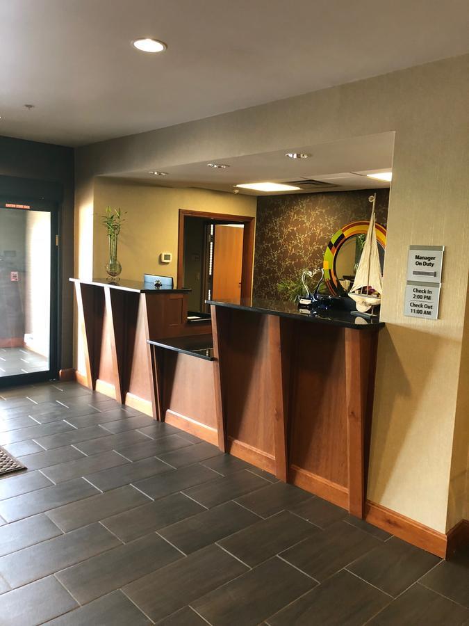 Countryview Inn & Suites Robinson Buitenkant foto